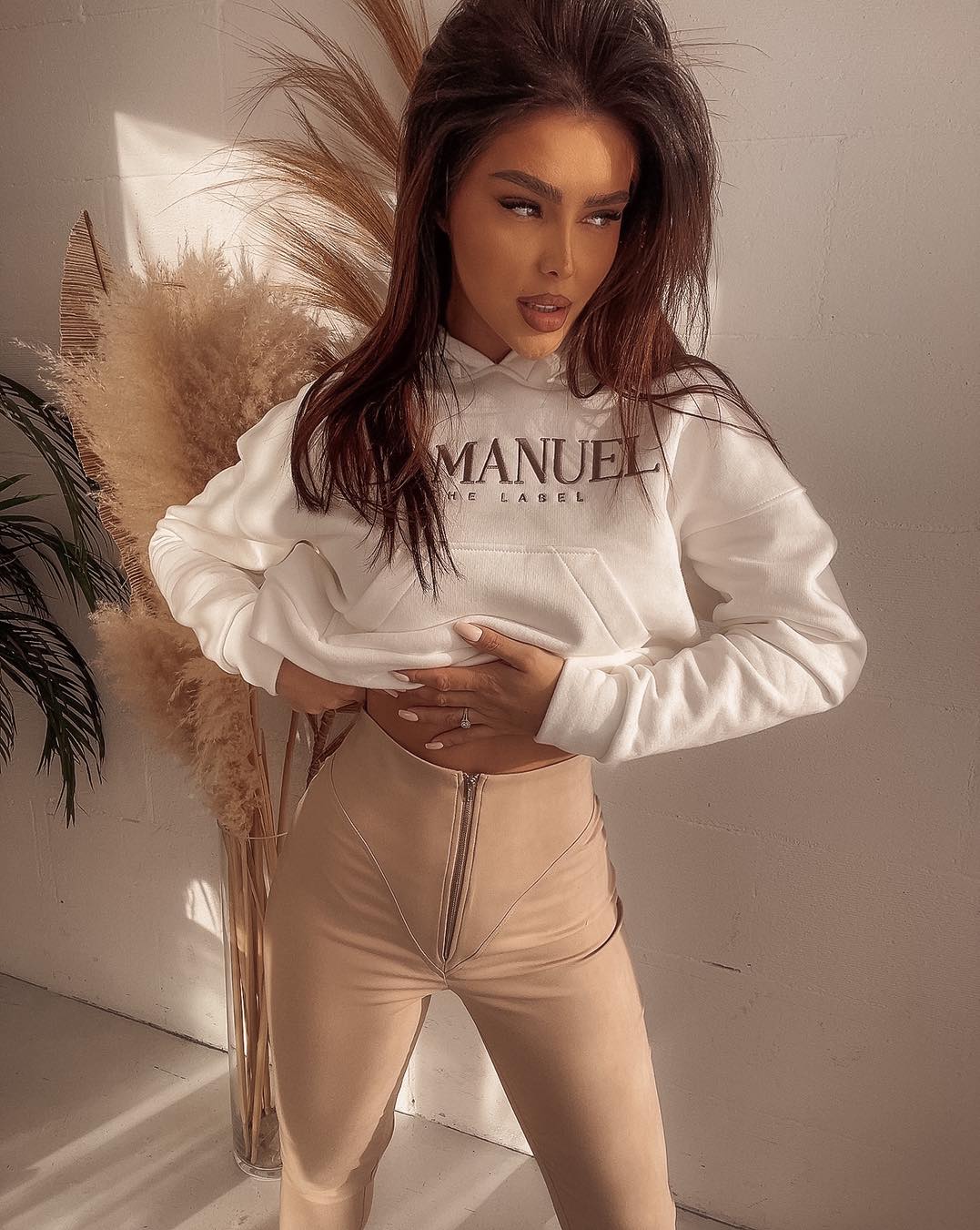 Women's kangaroo hoodie