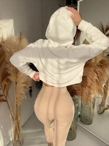 Beige Slim-Fit Pants with Front Zipper – Stylish Everyday Trousers for Women - Biamonde