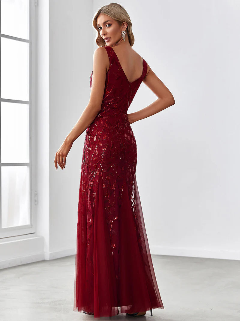 Burgundy women's fishtail evening dress with double V-neckline and shimmering sequin fabric