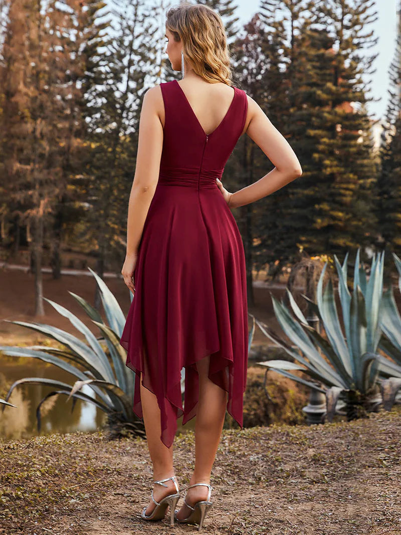 Sleeveless mini chiffon bridesmaid burgundy dress with V-neckline – elegant and lightweight