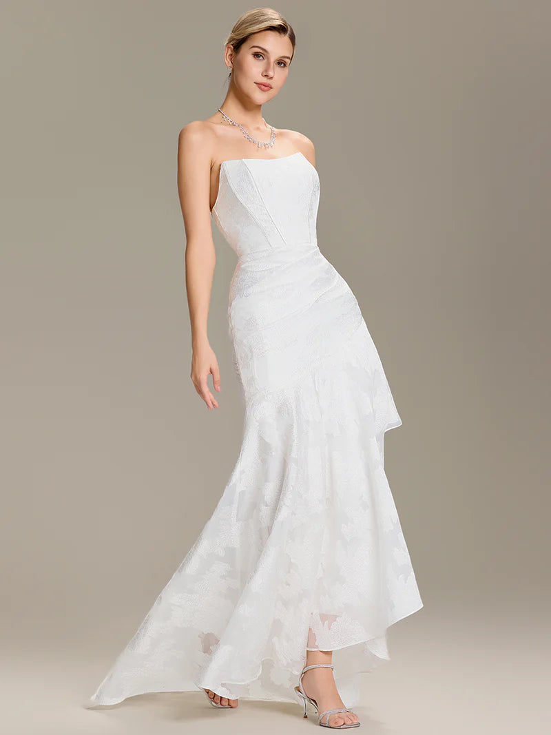 Jacquard fishtail wedding dress in white with off-shoulder straps and strapless top