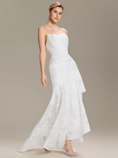 Jacquard fishtail wedding dress in white with off-shoulder straps and strapless top